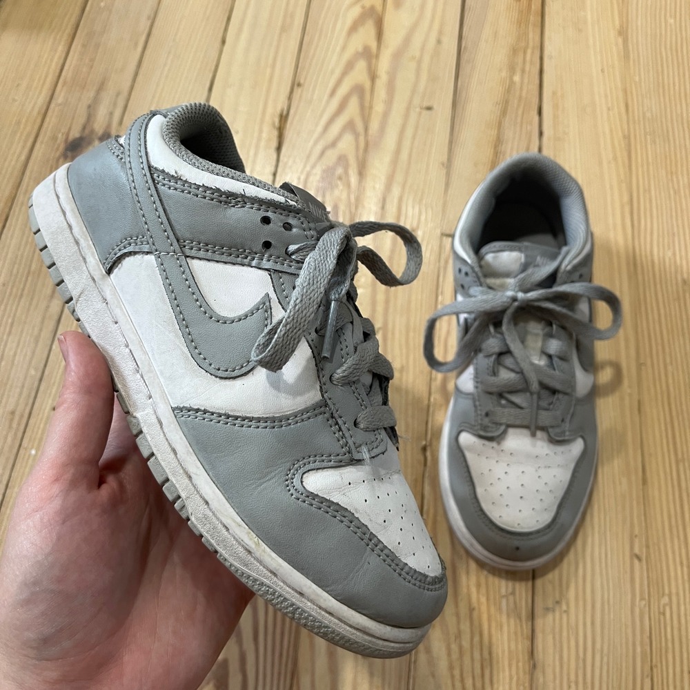 Nike Dunk Low Sneakers Kids Size 3Y Grey Fog White Leather FB9108-103 Low Top
